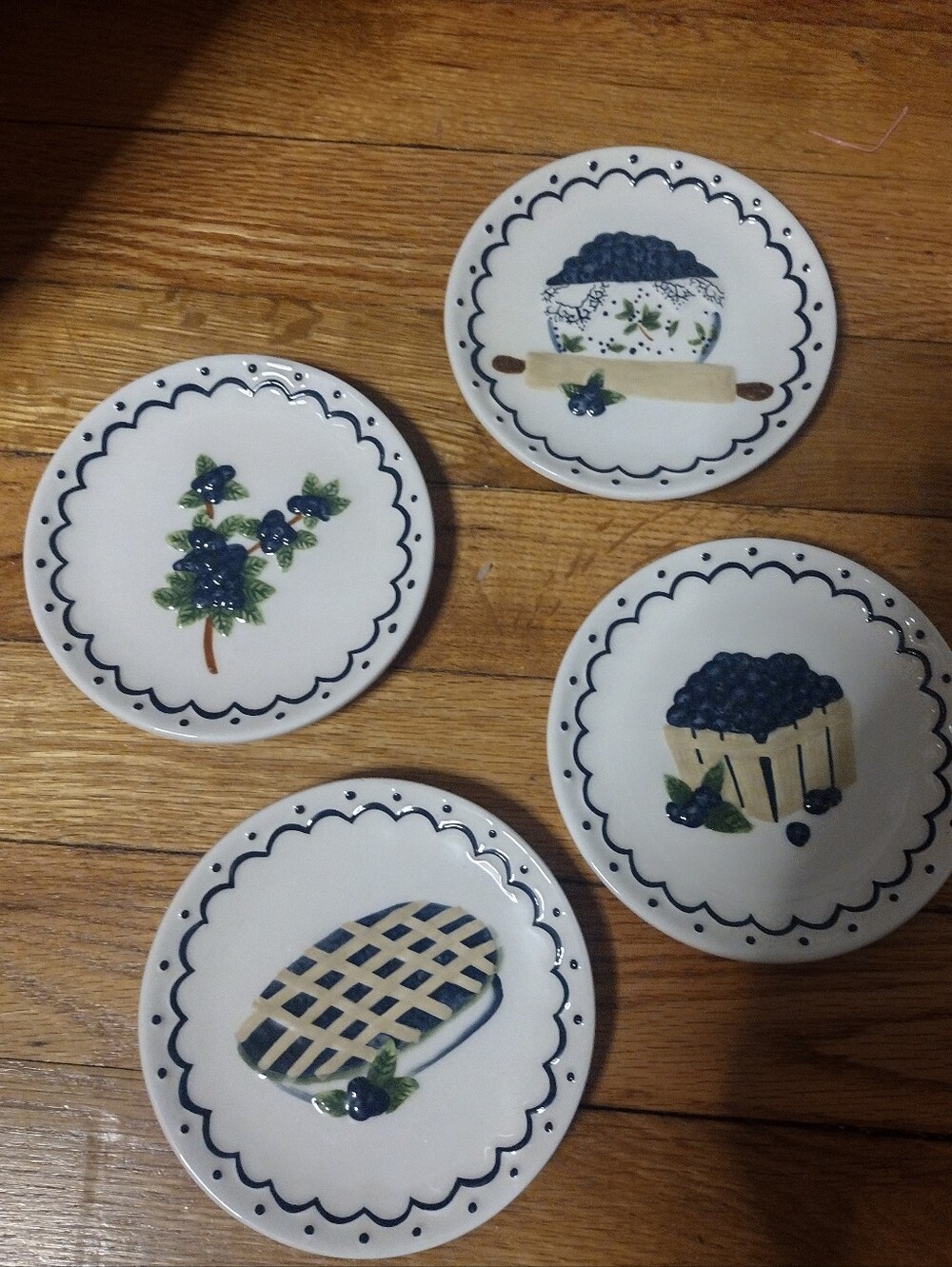 How To Make A Blueberry Pie Mini Plates Set